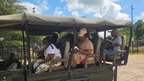 Victoria Falls: Zambezi Game Drive Safari & Rainforest Tour