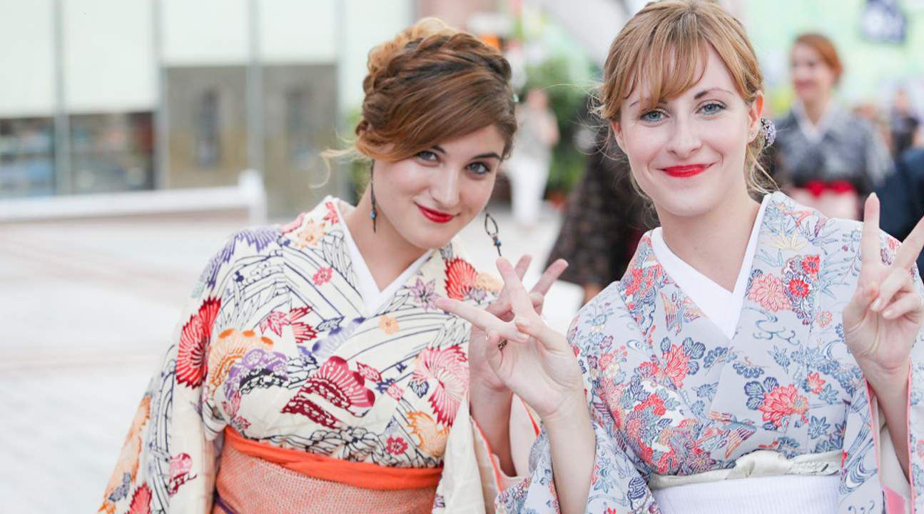 Okinawa Naha Yukata & Kimono Rental Experience