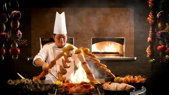 ร้านอาหารเฉพาะทางที่ Atlantis Hotel ในดูไบ (ร้านอาหาร Saffron/ร้านอาหาร Kaleidoscope/ร้านอาหาร Royal Atlantis Gstructurism)
