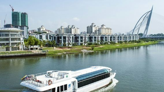 Putrajaya: Pelayaran Sungai dengan Masjid Pink + Pemindahan Pergi Balik