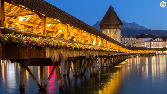 Chapel Bridge + Swan Square + Lake Lucerne + St. Leodegar Church one-day tour
