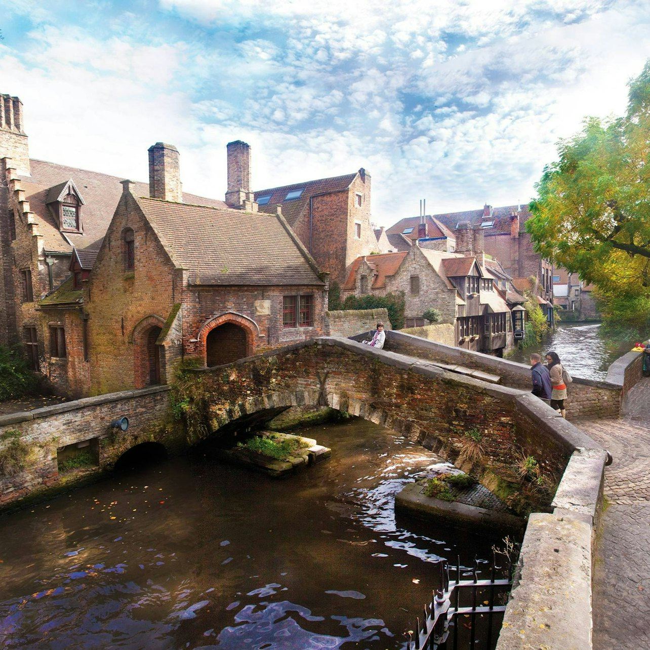 บรูจส์และเกนต์: ทัวร์หนึ่งวันพร้อมไกด์จากบรัสเซลส์ + ล่องเรือ + เยี่ยมชมโรงงานช็อกโกแลต