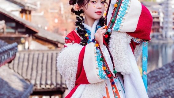 駐馬店旅行写真【ドライバーとディレクター + メイクと衣料品&アクセサリー+ 旅程のカスタマイズ + 航空マイクロフィルム + ネガ無料 + 人数制限なし】