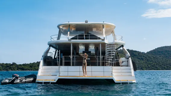 Scuba Diving and Snorkeling Experience in Pattaya, Thailand – 4-8 Hours [Koh Larn and Monkey Island Yacht Charter, Lord Luxury Bubble Bath, DJ, Snorkeling, Fishing, Speedboat Private Charter]