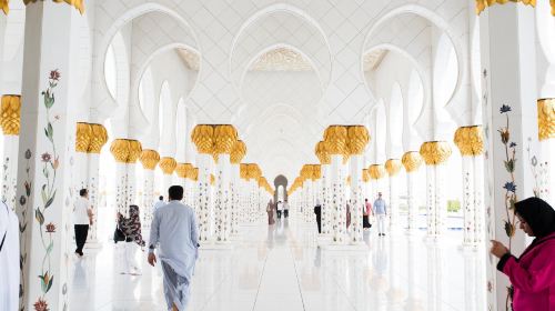 From Dubai Shared Tour: Warner Bros World with Grand Mosque Tour Day Tours 5