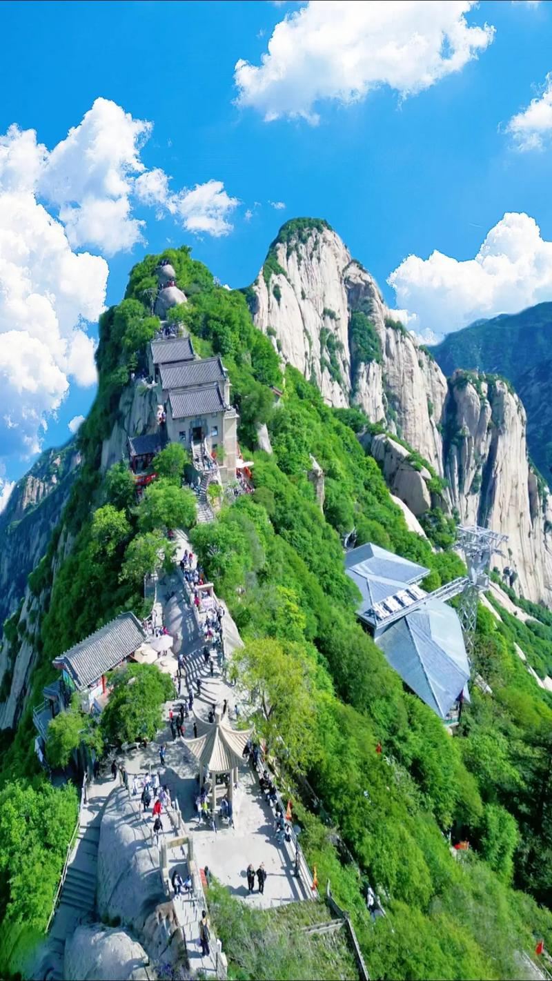 Excursión de un día de aventura en el Monte Hua + teleférico + recogida|Grupo reducido con salida desde Xi'an