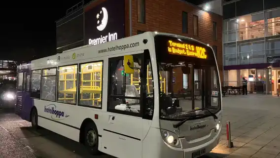 one-way bus from London Heathrow Airport to nearby hotels