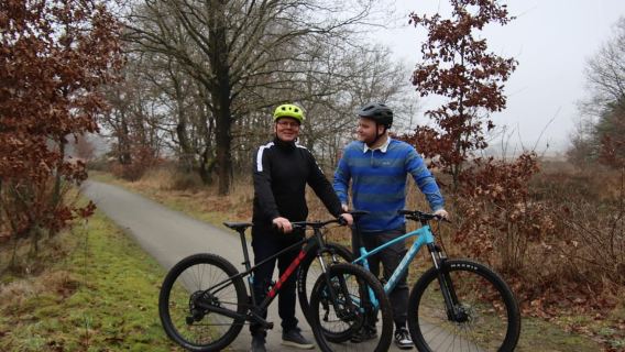 ハルデルワイク:フェルウェでのマウンテン バイク レンタル