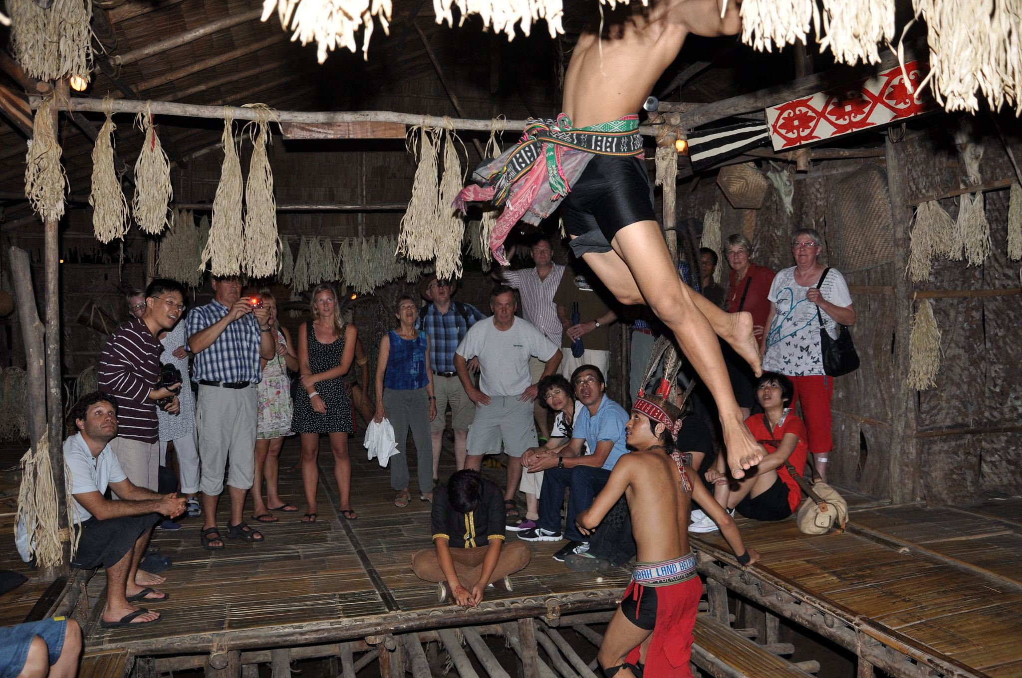 โกตากีนาบาลู: หมู่บ้านวัฒนธรรมมารีมารีพร้อมบ้านพื้นเมือง 5 หลัง นำเที่ยวโดยไกด์ พร้อมอาหารกลางวัน