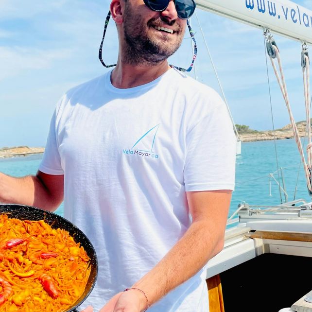 Palma de Mallorca: 4-Hr Private Sailing Tour + Snacks
