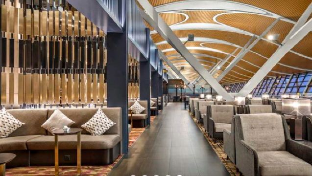 Shanghai Pudong Airport China Eastern Airlines · Plaza Premium Lounge 77 - Plaza Premium Airport Lounge