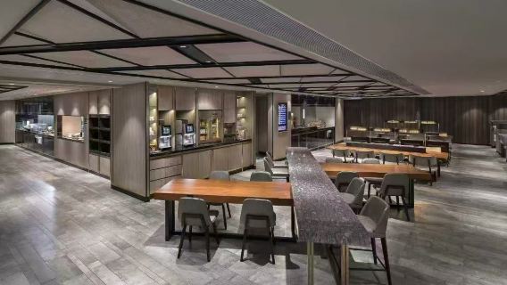 ห้องรับรองพิเศษสนามบินฮ่องกง - Plaza Premium Lounge