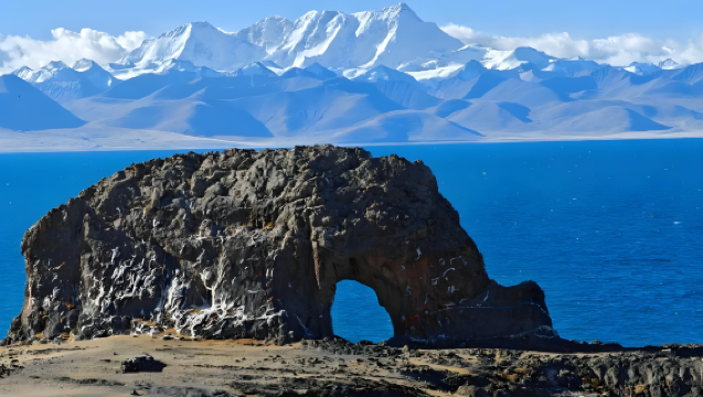 西藏拉薩納木措景區北岸聖象天門一日遊