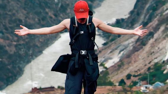 Zhonghu Tiao + escursione a piedi nella Gola del Salto della Tigre + auto condivisa da 7-14 posti + partenza da Lijiang/Shangri-La + punto di partenza a scelta