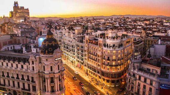Passeio de Áudio pelos Destaques de Madri: Pontos Turísticos Imperiais e Arte