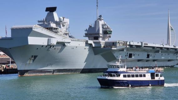 Portsmouth: Harbour Cruise Tour with Naval Base Views