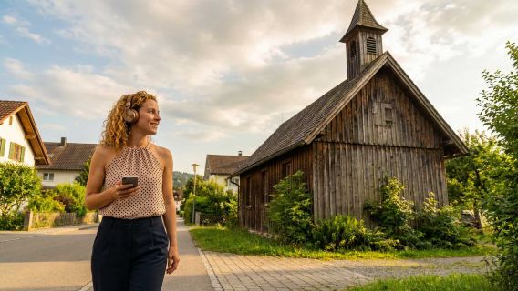 Lochau Audio Tour: Ekon av tid från kapell, grottor och dolda minnen