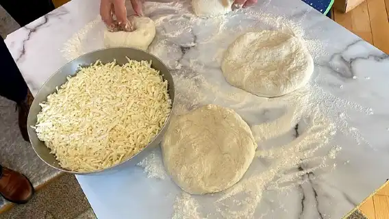 Tbilisi Food Tour in a Local Family