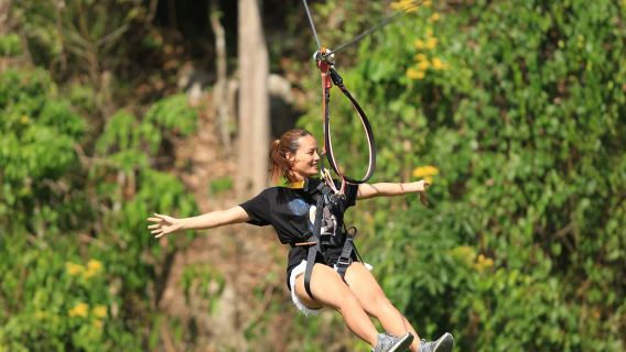 ニャチャンジップライン+ATVオフロード+カヤック及びカヌーラフティング【ホテル送迎+プロコーチ+スリリングな体験】