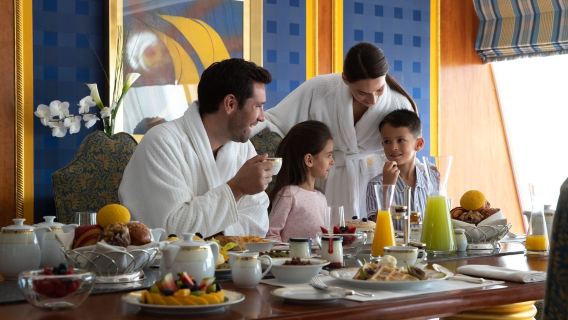 โรงแรมเรือใบ 7 ดาวดูไบ AL IWAN ตัวเลือกร้านอาหารบุฟเฟ่ต์/ร้านอาหารใต้ทะเล/ร้านอาหารบนท้องฟ้า ร้านอาหารอาหรับ บุฟเฟ่ต์อาหารกลางวันและอาหารเย็น