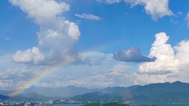 浙江杭州千島湖希爾頓直升機飛行體驗【俯瞰天下為公/黃山尖/農夫山泉取水口】