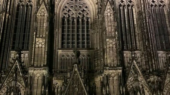 Permainan Penjelajahan Bandar Berhantu Cologne