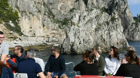 Capri: Inselbootstour + Hin- und Rückfahrt ab Sorrent