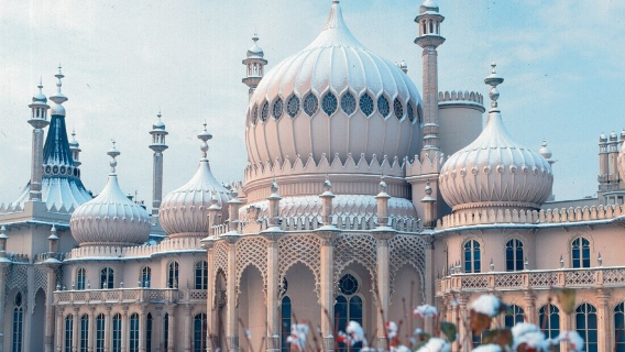 London, UK: King's Pavilion + Brighton Beach + Seven Sisters National Park one-day tour