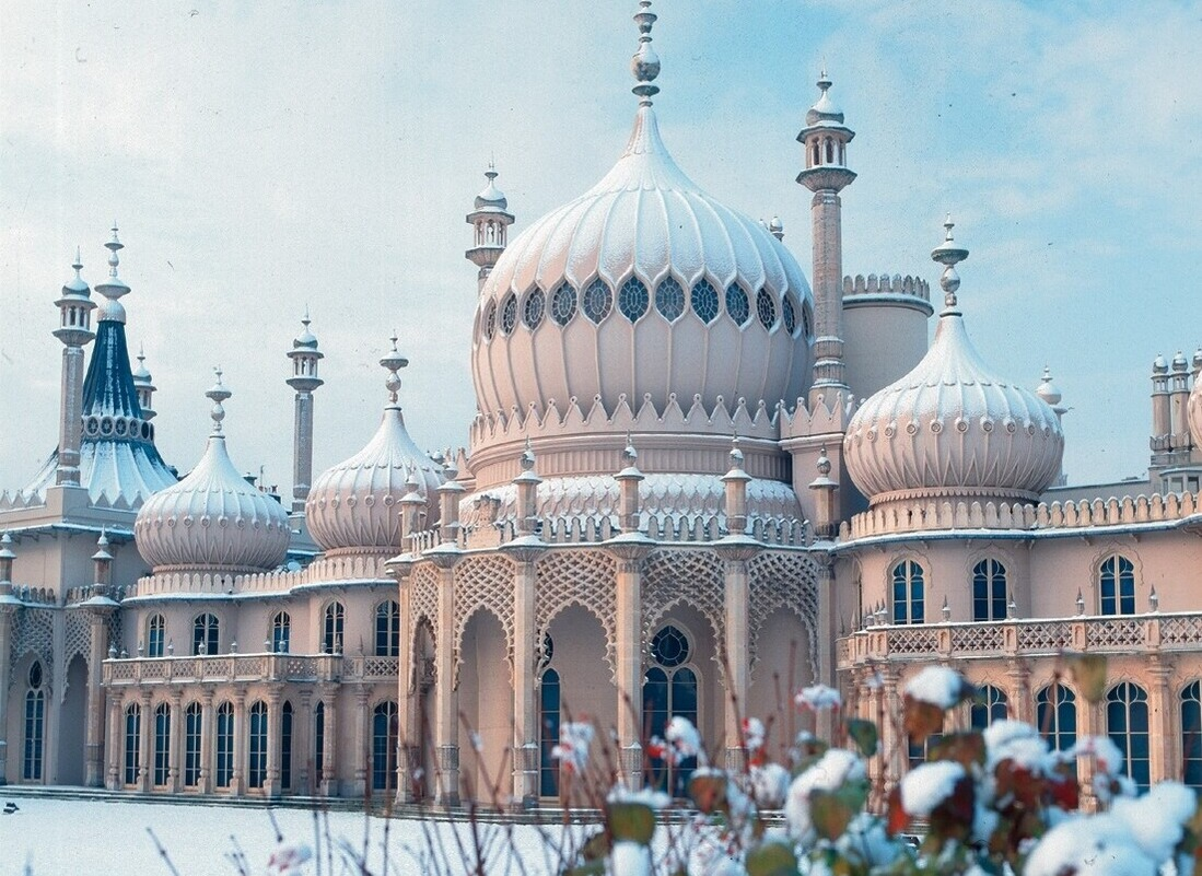 London Royal Pavilion + Brighton Beach + Seven Sisters Country Park Day Tour
