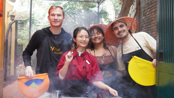 Préparez des Nem Ran et du Bun Cha dans une villa secrète avec jardin à Hanoï + Café aux œufs offert