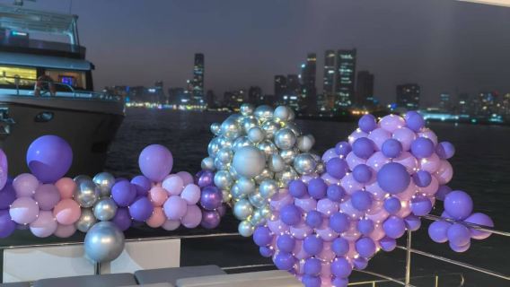 【上海遊艇租賃】上海外灘黃浦江 豪華遊艇包船夜遊黃浦江90分鐘+遊艇生日求婚主題精美佈置套餐