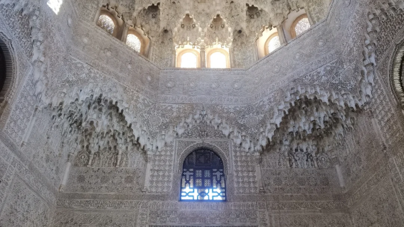 西班牙格拉納達一日遊：阿爾罕布拉宮+赫內拉利費宮【行程可調】