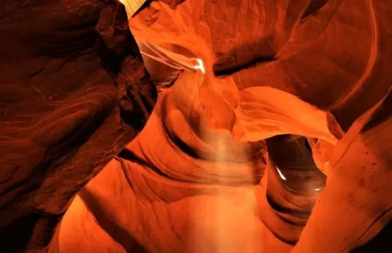 美國拉斯維加斯羚羊峽谷一日遊【羚羊谷+馬碲灣+鮑威爾湖】