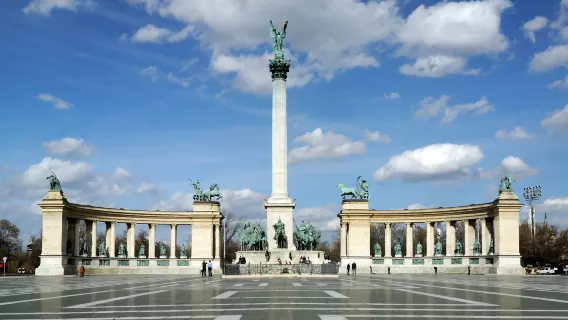 perjalanan satu hari Budapest, Hongaria (Tur Bahasa Inggris)|13 jam)