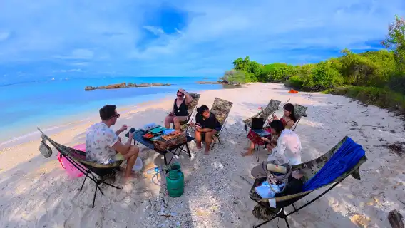 芭達雅:尼莫島私人快艇之旅含浮潛與BBQ