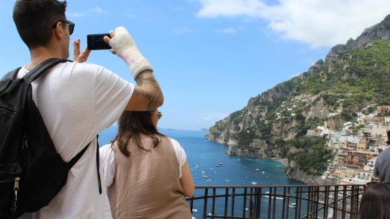 Napoli: tour privato di Amalfi, Positano e Sorrento con autista
