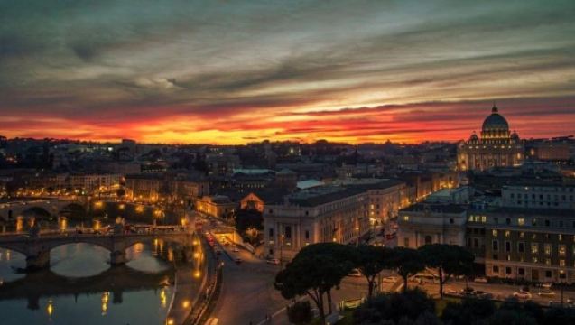 Rome: Private Night Tour with Local