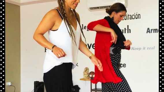 Malaga : Cours de flamenco d'une heure avec un professeur d'espagnol