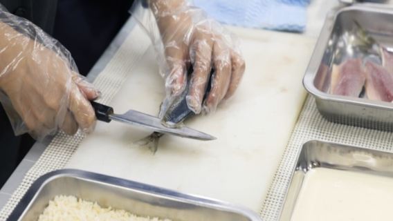 [Minamiboso City Tourist Information Center] Horse Mackerel Handling and Frying Workshop Experience (with Tasting)