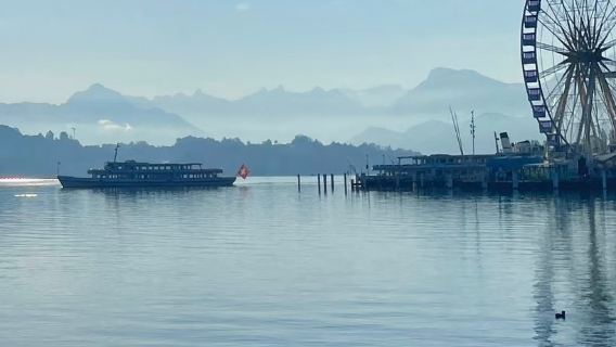 瑞士盧塞恩湖+天鵝廣場+聖萊奧德伽爾教堂一日遊