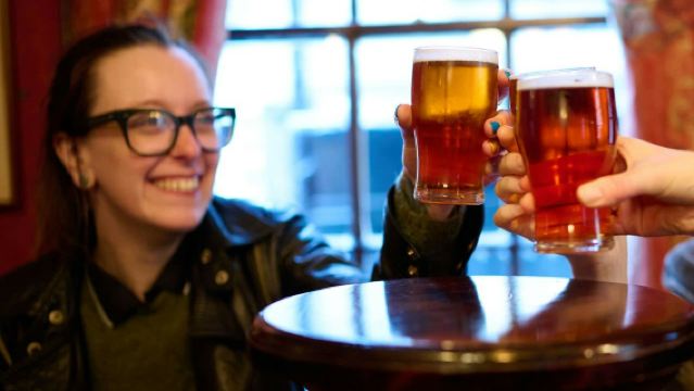 Londen: Geleide Pub- en Voedselwandeling + Proeverijen + Drankjes