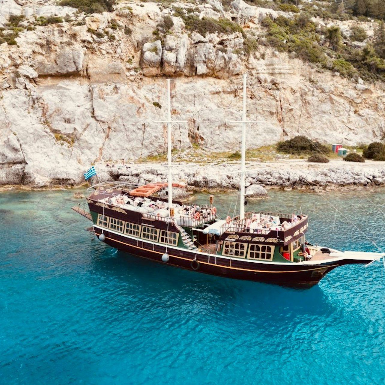 Rodi: crociera di un giorno con pasto barbecue + bevande illimitate