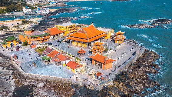 Xunpu Village + Jinjiang Wulin Traditional Village + Luojia Temple + Yongning Ancient Town + Golden Coast + Little Weihai 1-day Tour