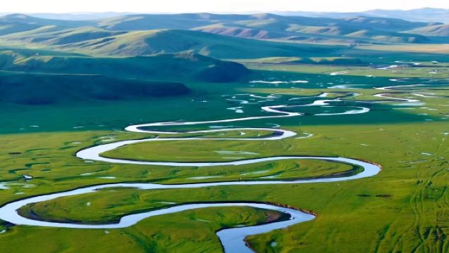 【九曲十八彎莫爾格勒河+草原下午茶】：草原休閒之旅