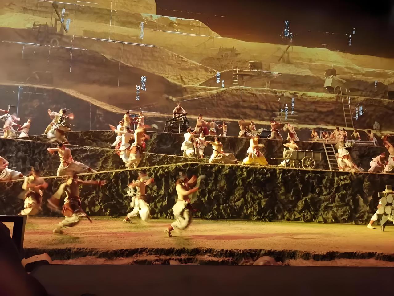 [Tur Sewa Kendaraan Pilihan Xi'an] Menara Lonceng + Tembok Kota + Pagoda Angsa Besar + Tur Sehari Ji
