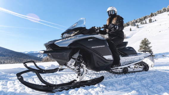 Hokkaido Biei Chiyoda Çiftliği'nde Kar Motosikleti Deneyimi ve Çiftliğe Özel Jerse Sütü Hediyesi