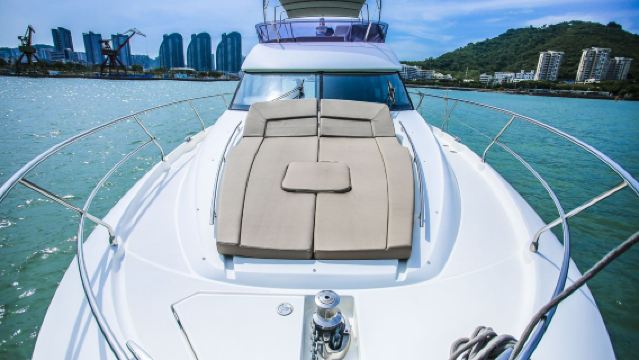 潿洲島.臻選68尺皇家御用艇遊艇包船出海~乘風破浪飽覽海上美景~浮潛趣味海釣水果飲品KTV歡唱~水上滑梯.魔毯