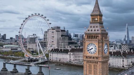 Museum Inggris + Gedung Parlemen + Jembatan Menara + Istana Buckingham + Biara Westminster, London, Inggris