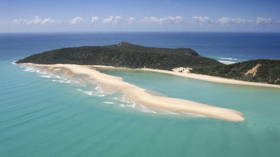 Noosa surf lessons and great beach drive adventure tour