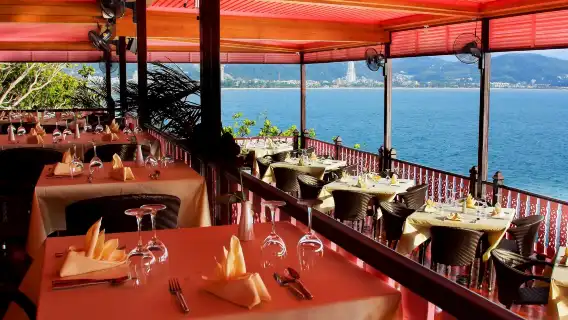 【懸崖海景】泰國布吉島Baan Rim Pa Kalim 懸崖餐廳